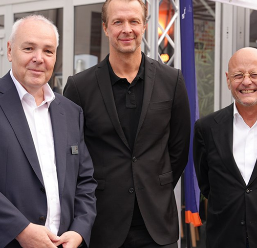 Immerse Yourself in Creativity with FC-300B & FC-500B