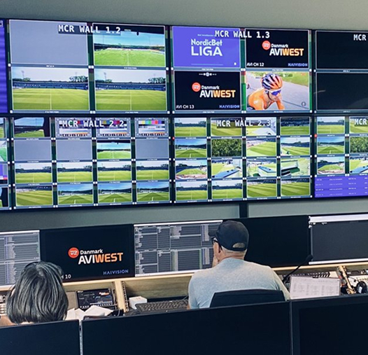 Immerse Yourself in Creativity with FC-300B & FC-500B